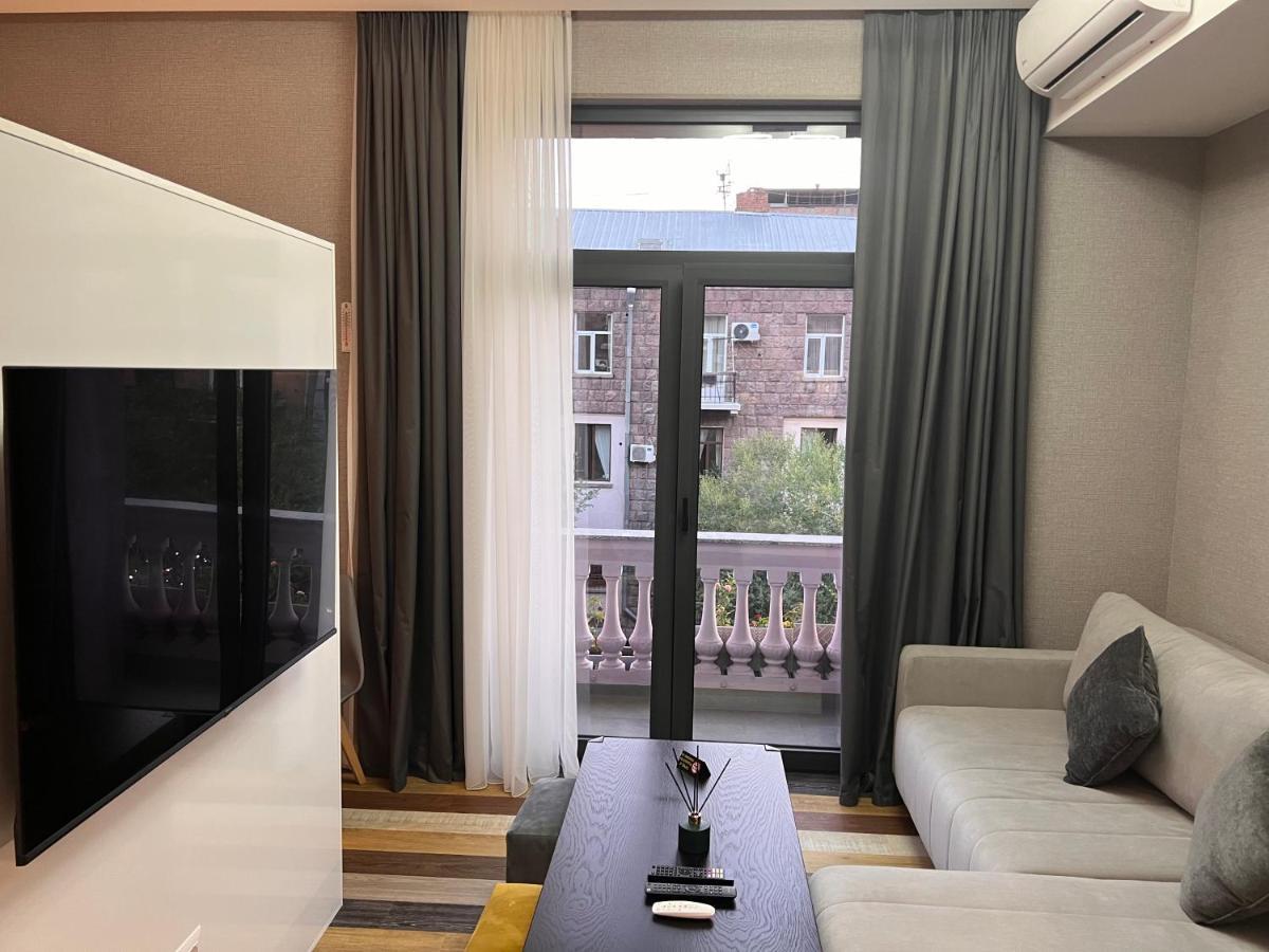 Tumanyan Apartments Yerevan Exterior photo